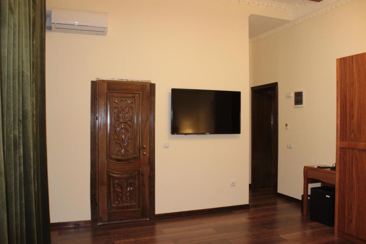 KOK-ART Hotel Jalal-Abad Exterior foto